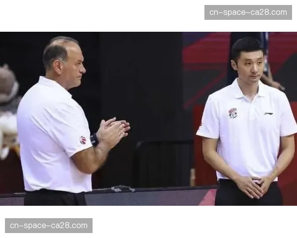 “浙江主帅王世龙接受专访，谈外籍防守助教带来的体系化理念”